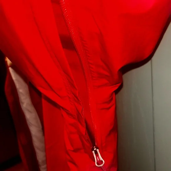 Marmot ( Excellent Brand) Women's GORE TEX Ski Jacket -  Shell/ / Attached Hood - Picture 8 of 10